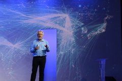 当人类成为网络的一部分：可穿戴